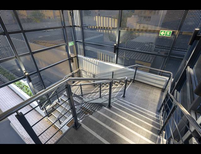 238M² BUSINESS CENTRE TO LET IN GLENWOOD